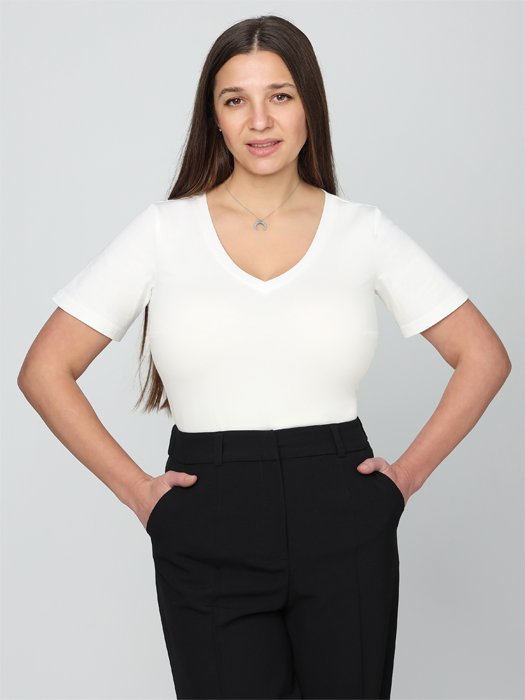 Футболка с вырезом (Молочный)