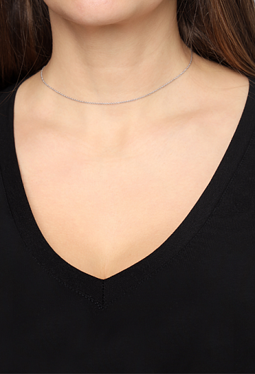 Футболка с вырезом (Черный)